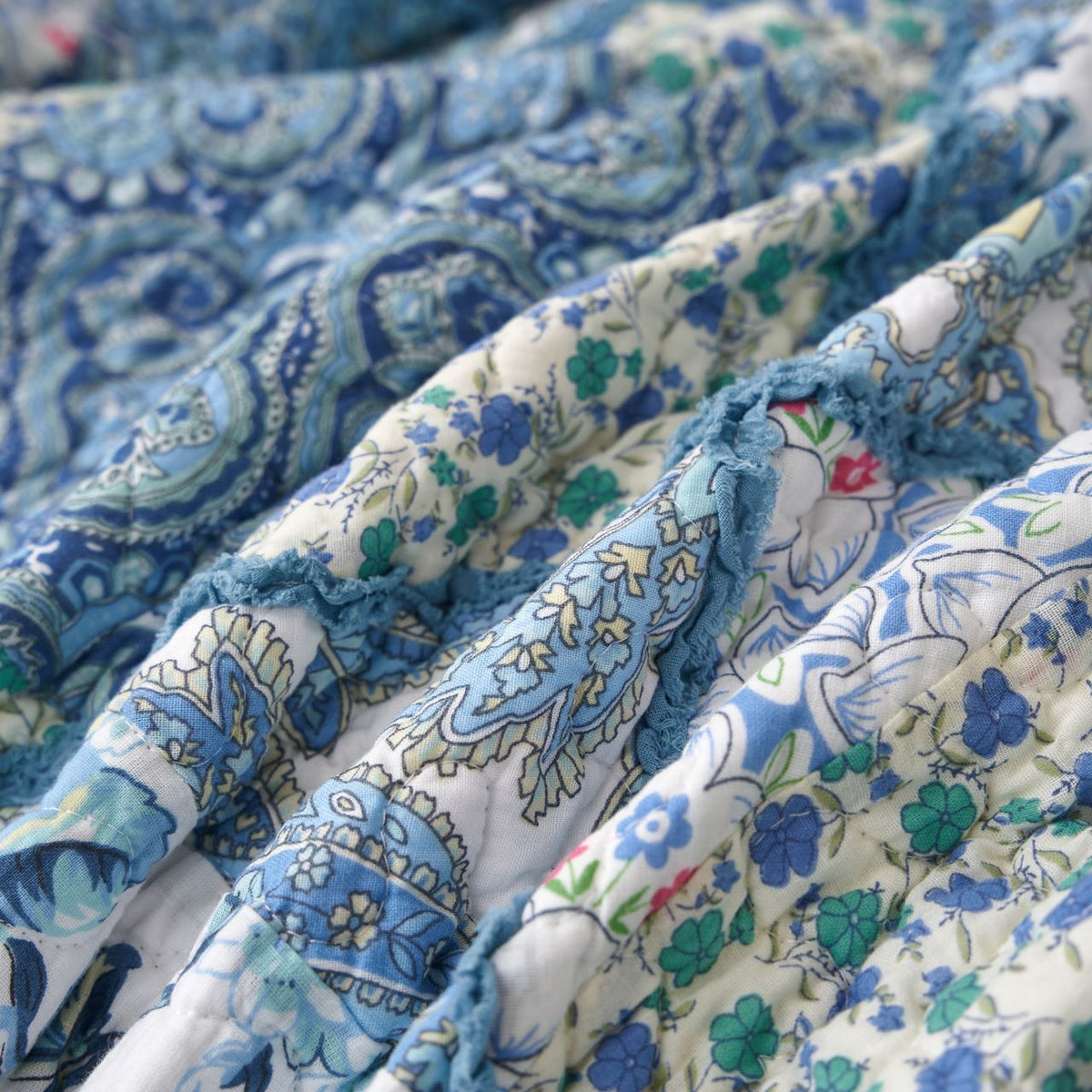 Tache Petal Dance White Blue FloralPatchwork Quilted Throw Blanket (JHW-646)